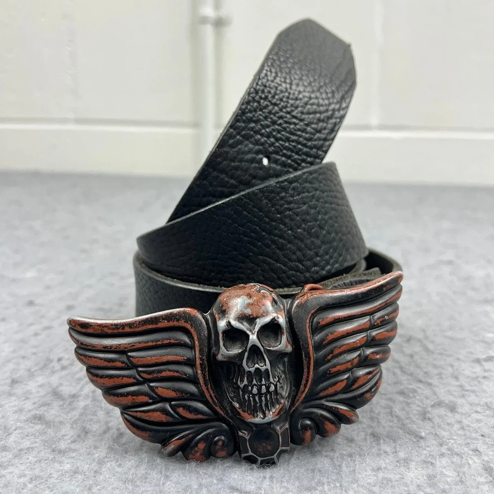 Washed Up Hollywood Skull Red Wings Belt Buckle +‎ Black Leather Belt Men's 36